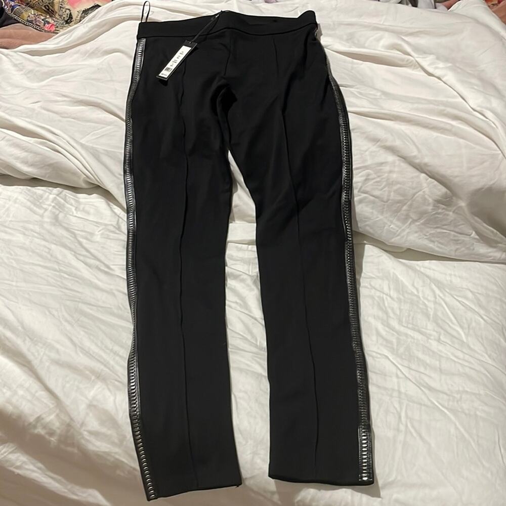 Romeo & Juliet couture M black legging RJY39904 zippered side decoration NWT